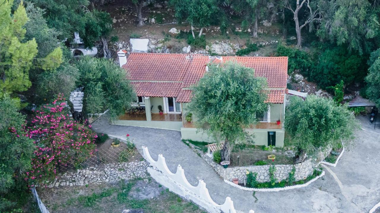 הוילה פאלאוקסטריצה Manteshouse מראה חיצוני תמונה