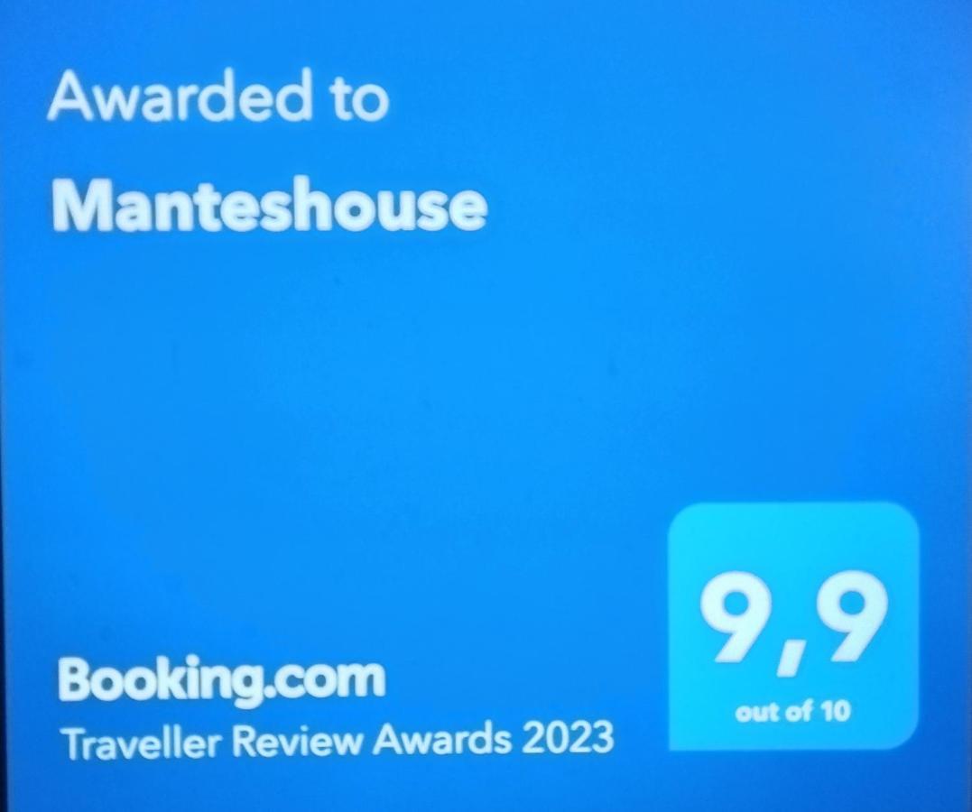 הוילה פאלאוקסטריצה Manteshouse מראה חיצוני תמונה